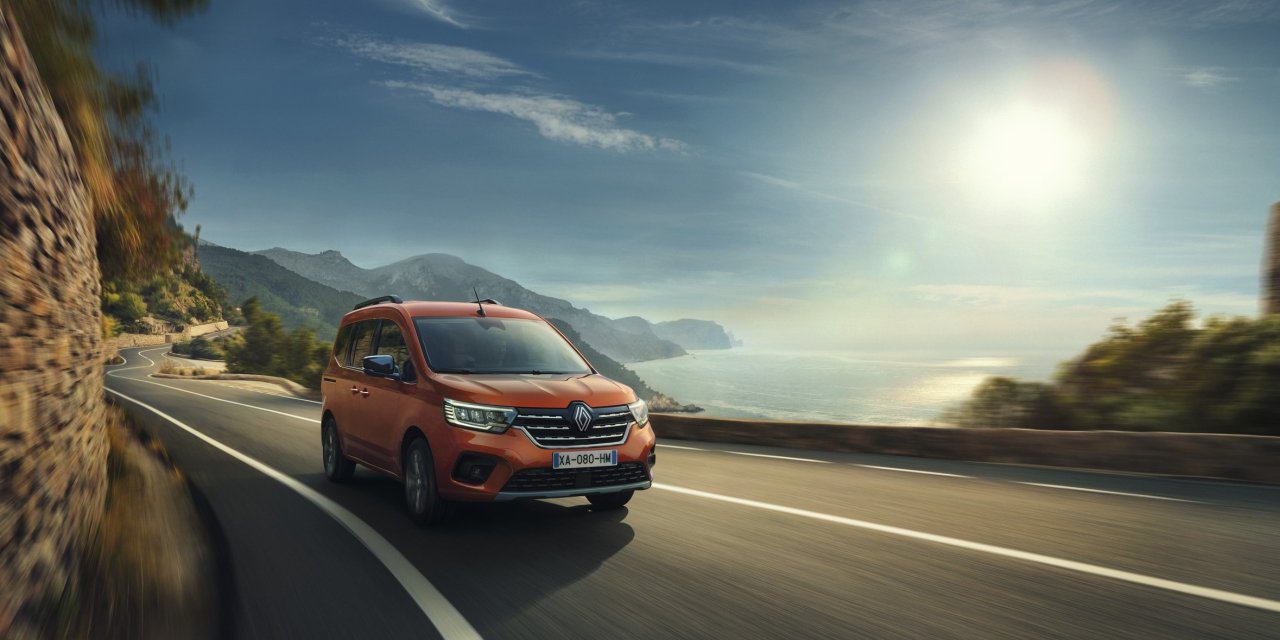 Renault’un iddialı hafif ticarisi Kangoo Multix satışa çıktı
