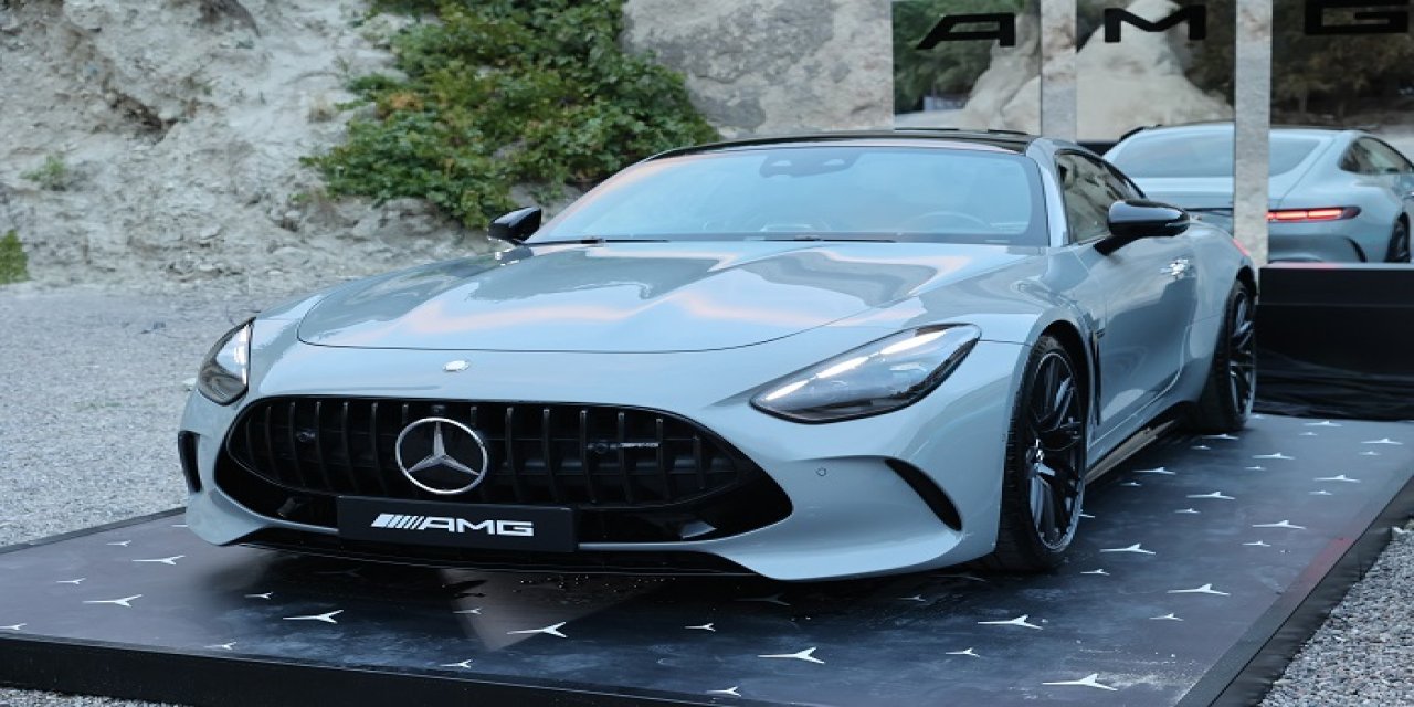 Yeni Mercedes-AMG GT 63 4MATIC+ ile göz alıcı sportiflik