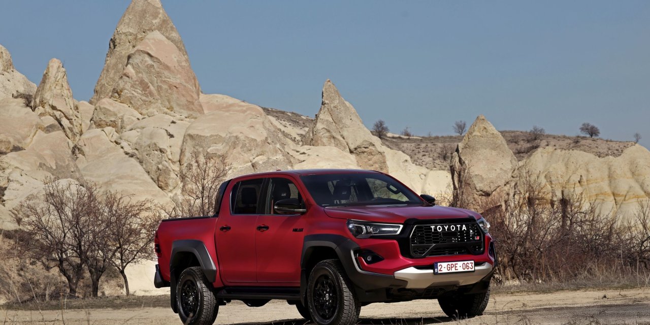 Toyota Hilux’ın en sportif ve güçlüsü GR SPORT Türkiye’de