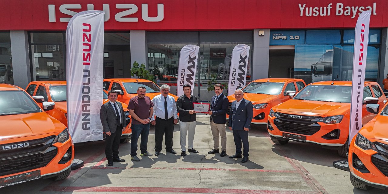 Anadolu Isuzu’dan Adana Karayolları Bölge Müdürlüğü’ne D-Max teslimatı