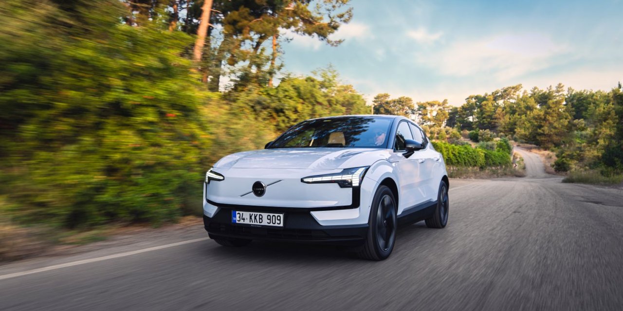 Volvo'nun Elektrikli SUV’u EX30 Türkiye Yollarında
