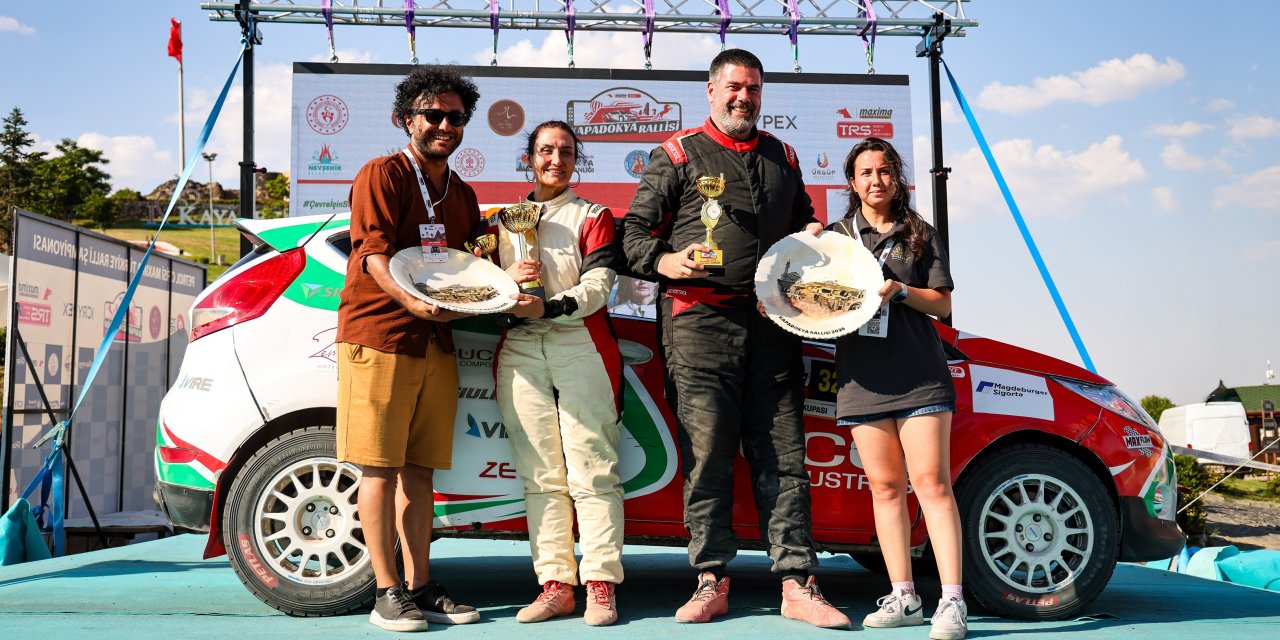 Petlas motorsporlarında podyuma oynuyor