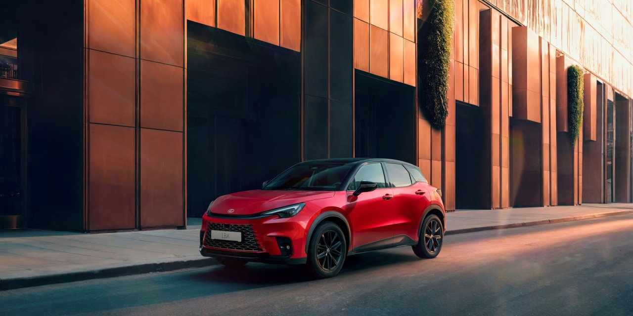 Lexus, LBX’in Limitli Yeni Versiyonu Vibrant Edition’ı Tanıttı