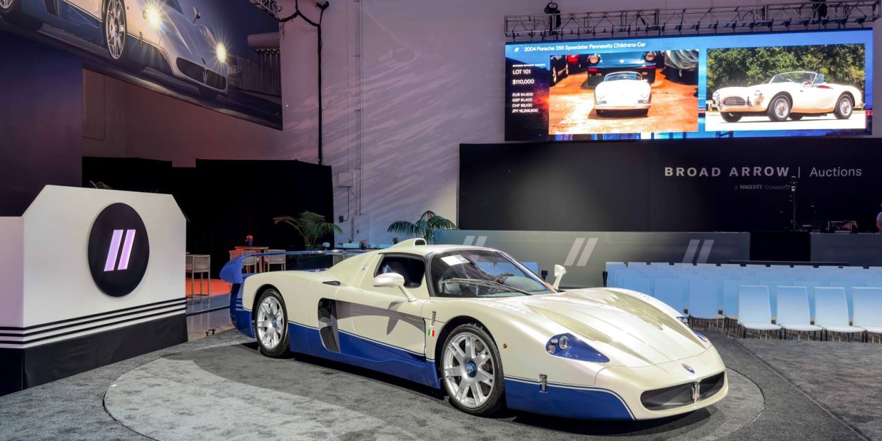 20 Yaşındaki Maserati MC12 Stradale 5,2 Milyon Satıldı