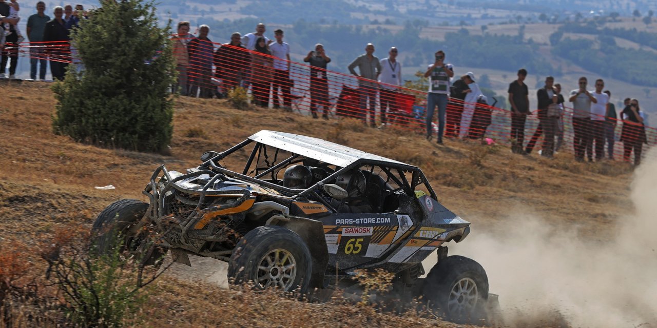 Vezirköprü'de Nefes Kesen Offroad Mücadelesi