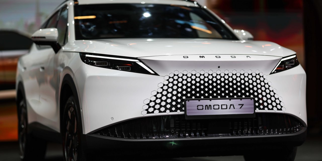 OMODA 7'den Star Track Kayar Ekranı ve Ultra Sessiz VIP Kabini