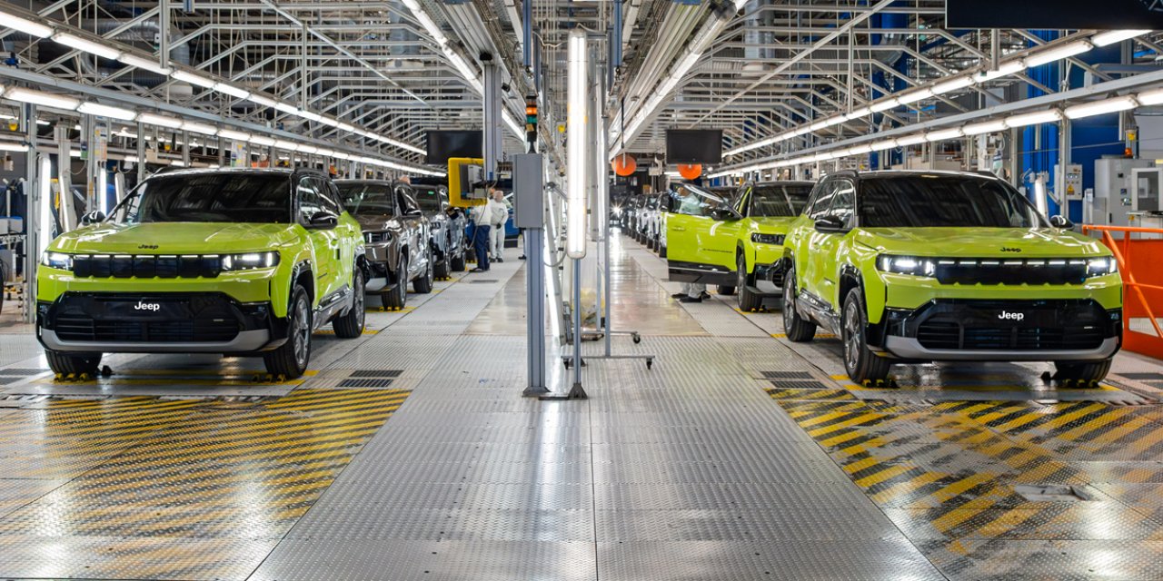 Yeni Jeep® Compass, bantlardan inmeye başladı