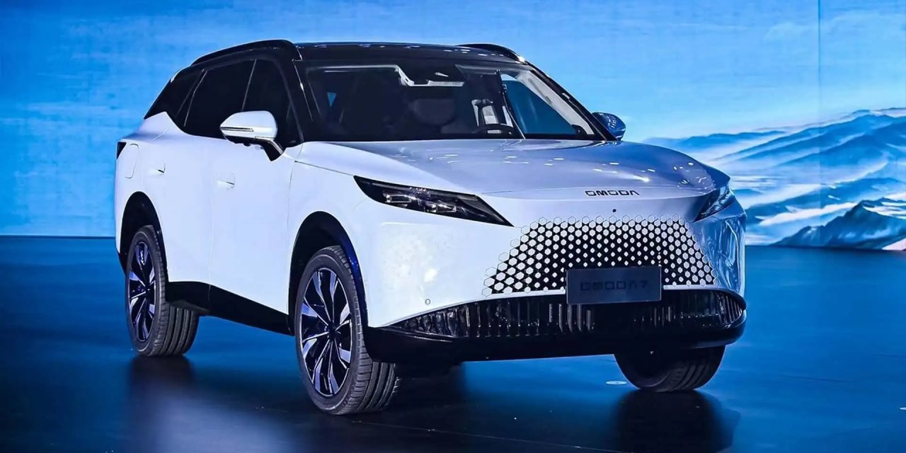 OMODA 7 Türkiye’de sahne almaya hazırlanıyor