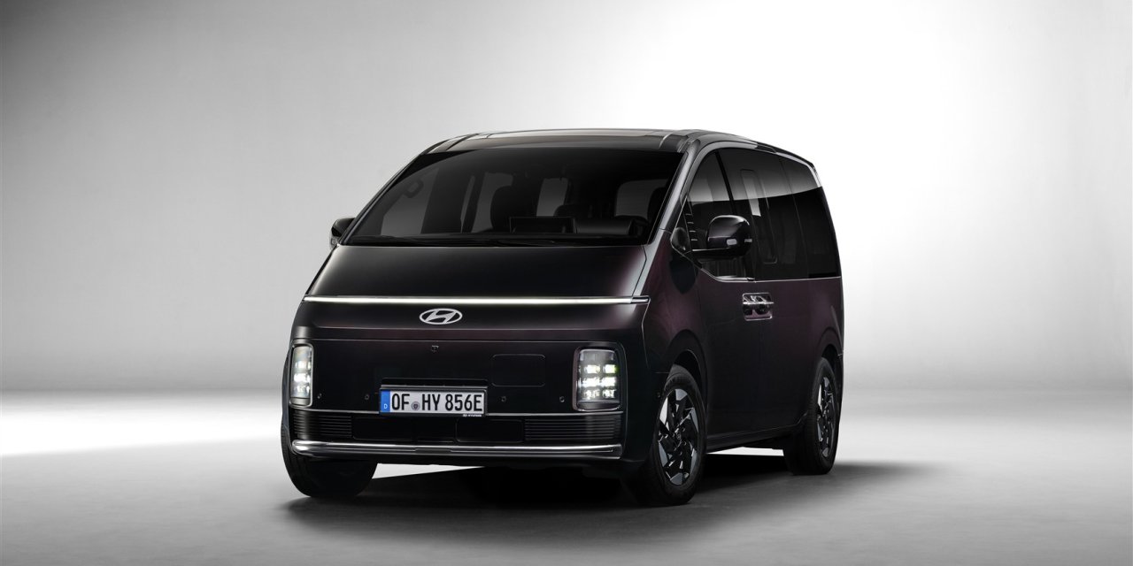 Hyundai’den Brüksel’de STARIA Elektrik ve IONIQ 3 Şovu