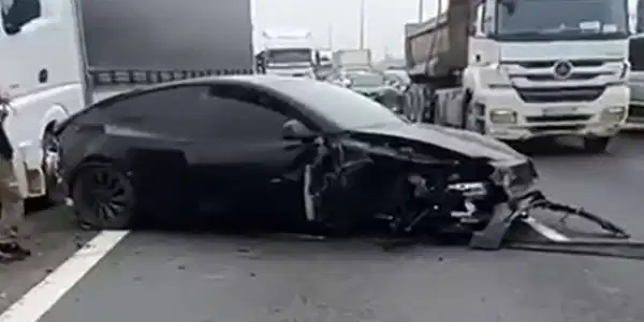 Tesla otopilotta ters yöne girdi: Firma 'kullanıcı hatası' dedi