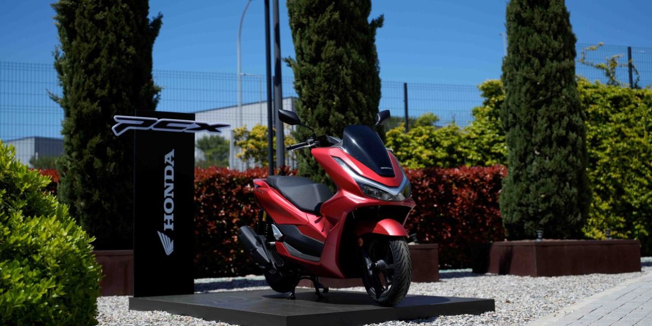 Honda’nın Türkiye’de üretilen ilk scooter modeli PCX125 satışta
