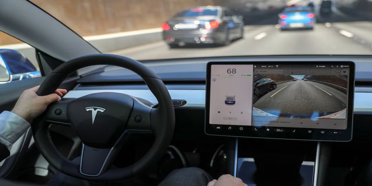 1.2 milyon Tesla incelemeye alındı
