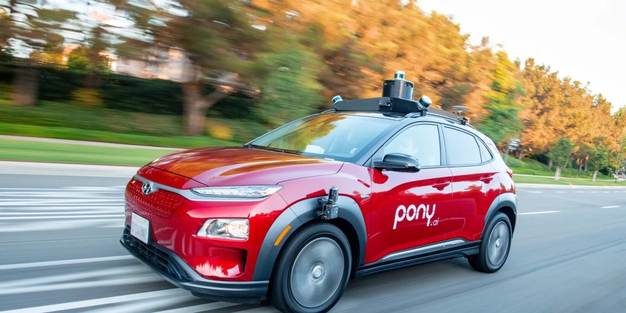 Uber, insanın işine son veriyor; Avrupa’da 2 bin robotaksi çalışacak