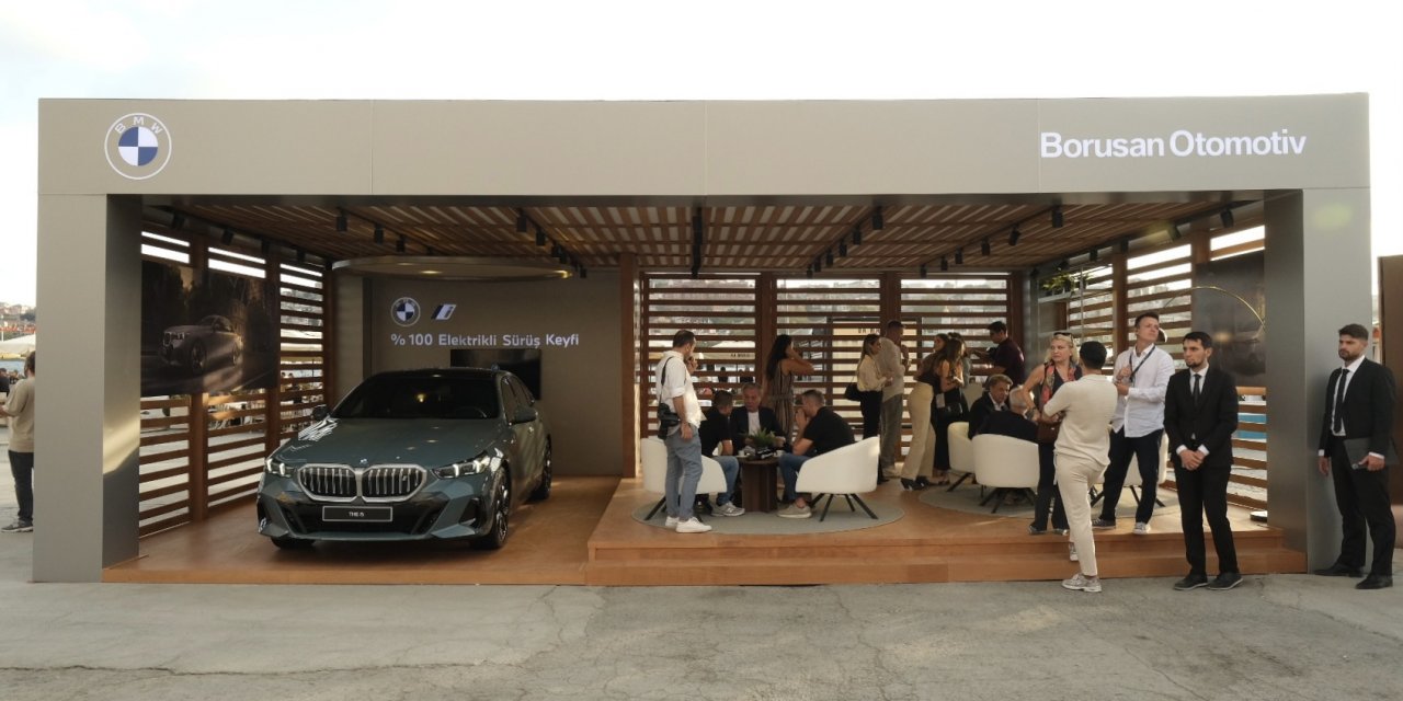 Yeni BMW i5, Contemporary Istanbul’da sanatseverlerle buluşuyor