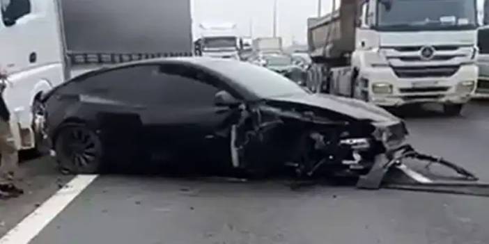 Tesla otopilotta ters yöne girdi: Firma 'kullanıcı hatası' dedi