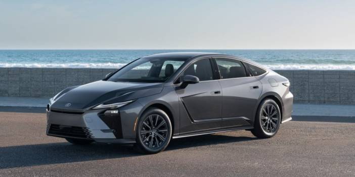 Lexus’un yeni nesil lüks sedanı yıl sonunda satışta