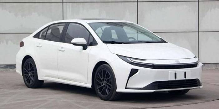 Yenilenen Toyota Corolla yollara indi