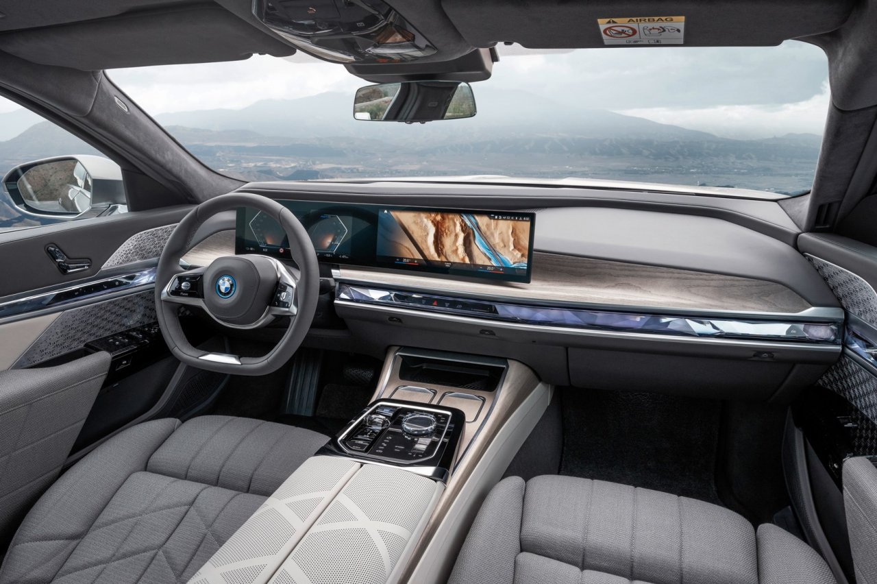 bmw-i7-protection2.jpg