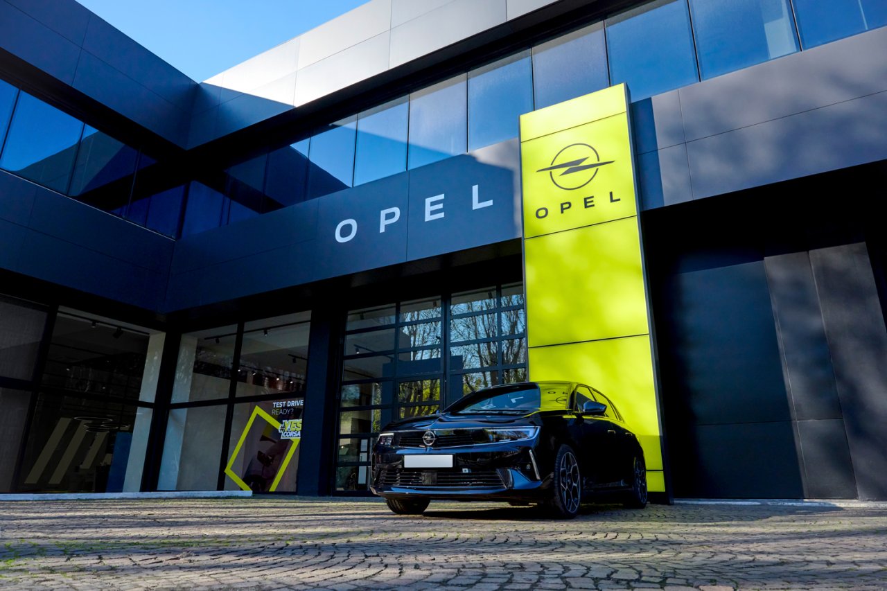 opel-yeni-showroom-konsepti-3.jpg