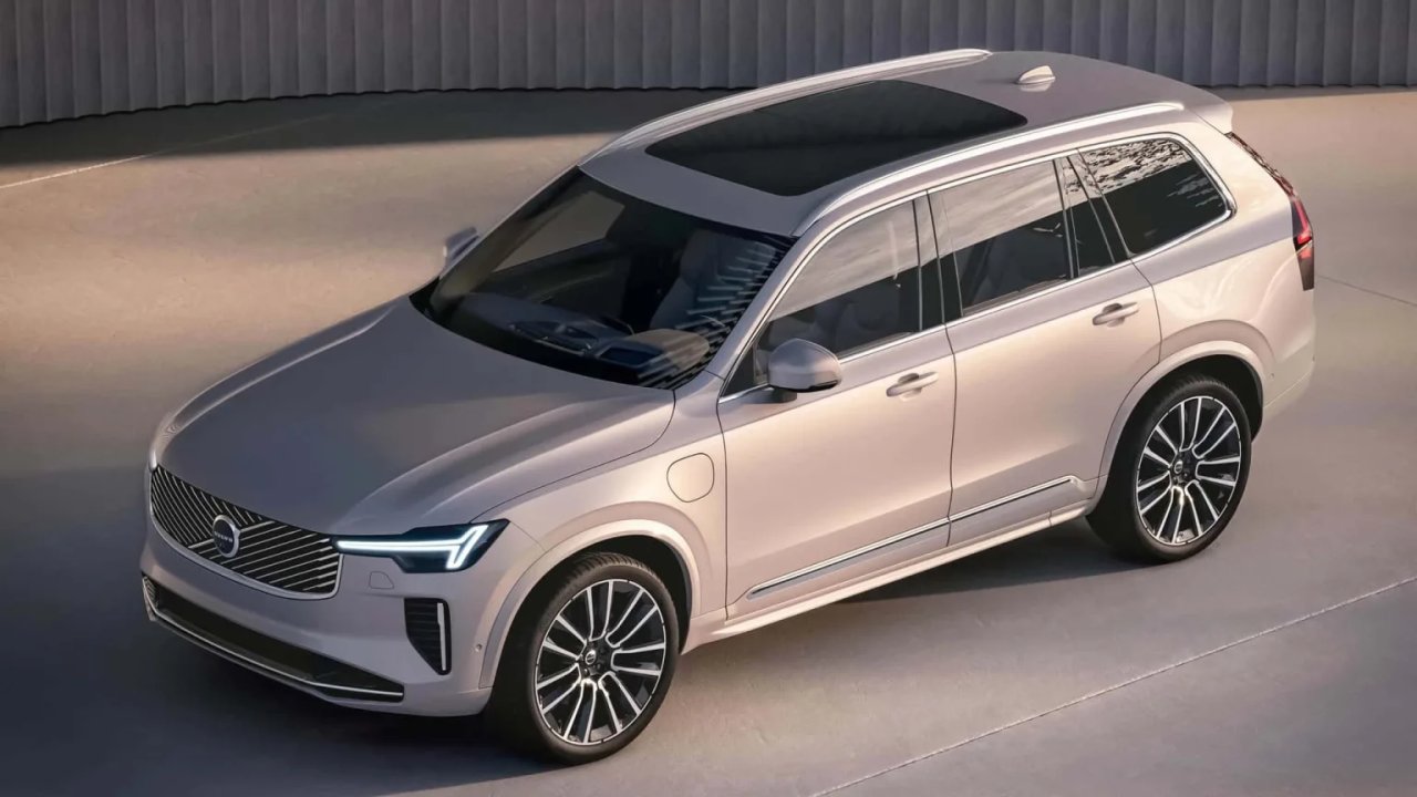 volvo2-xc90.webp