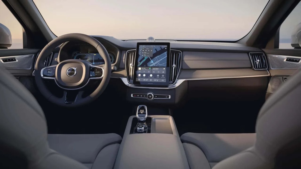 volvo3-xc90.webp
