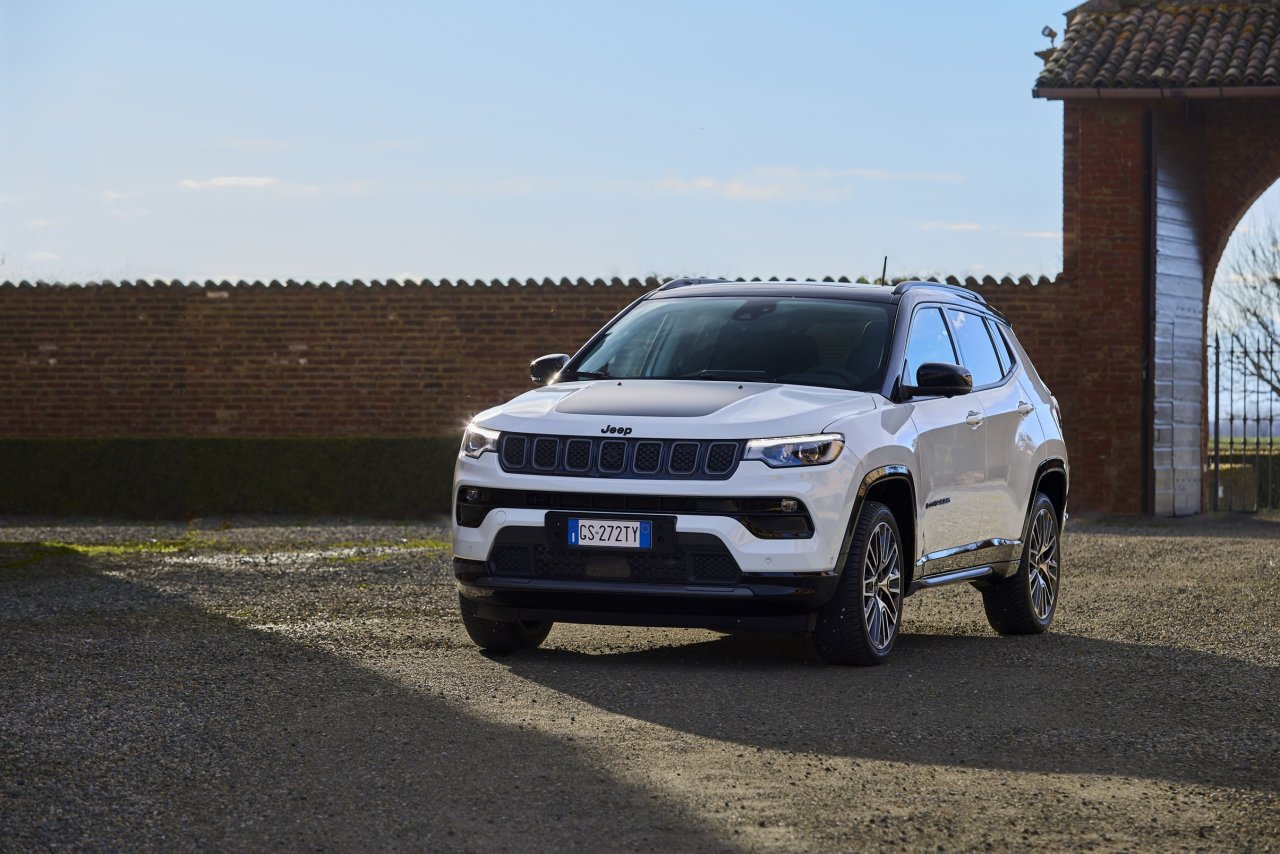 jeep-compass-e-hybrid.jpg