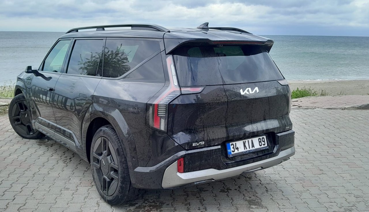 kia-ev9-2.jpeg