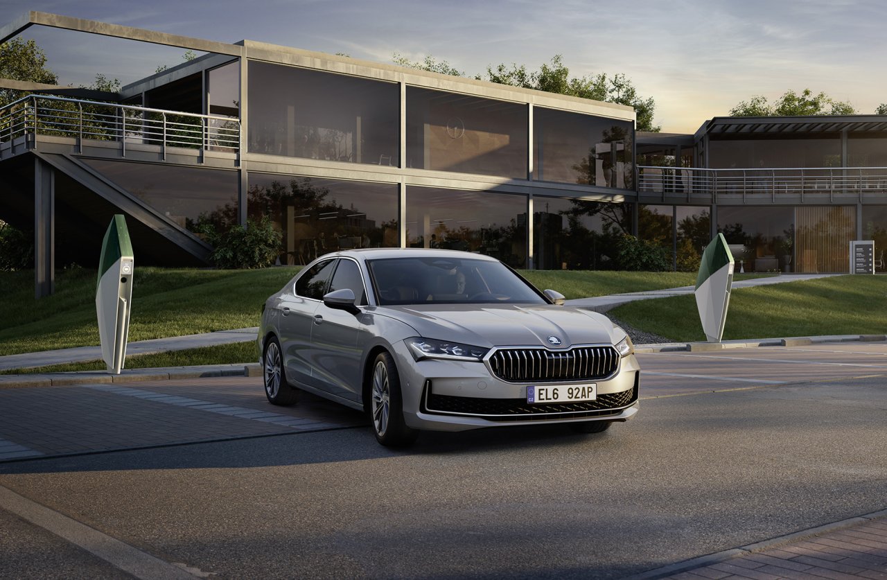 superb-plug-in-hibrit-1.jpg
