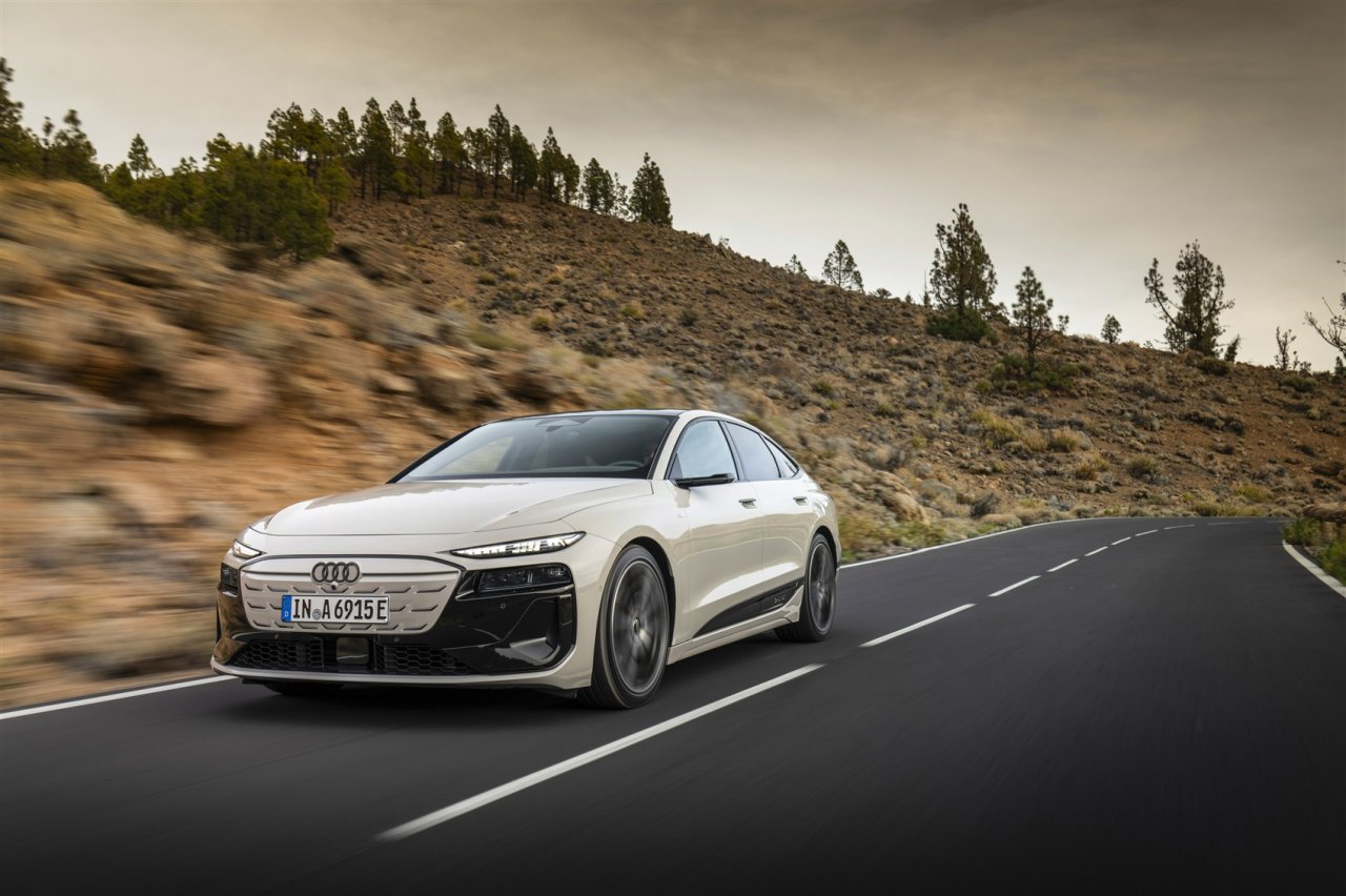 sportback-e-tron-1-10.jpg
