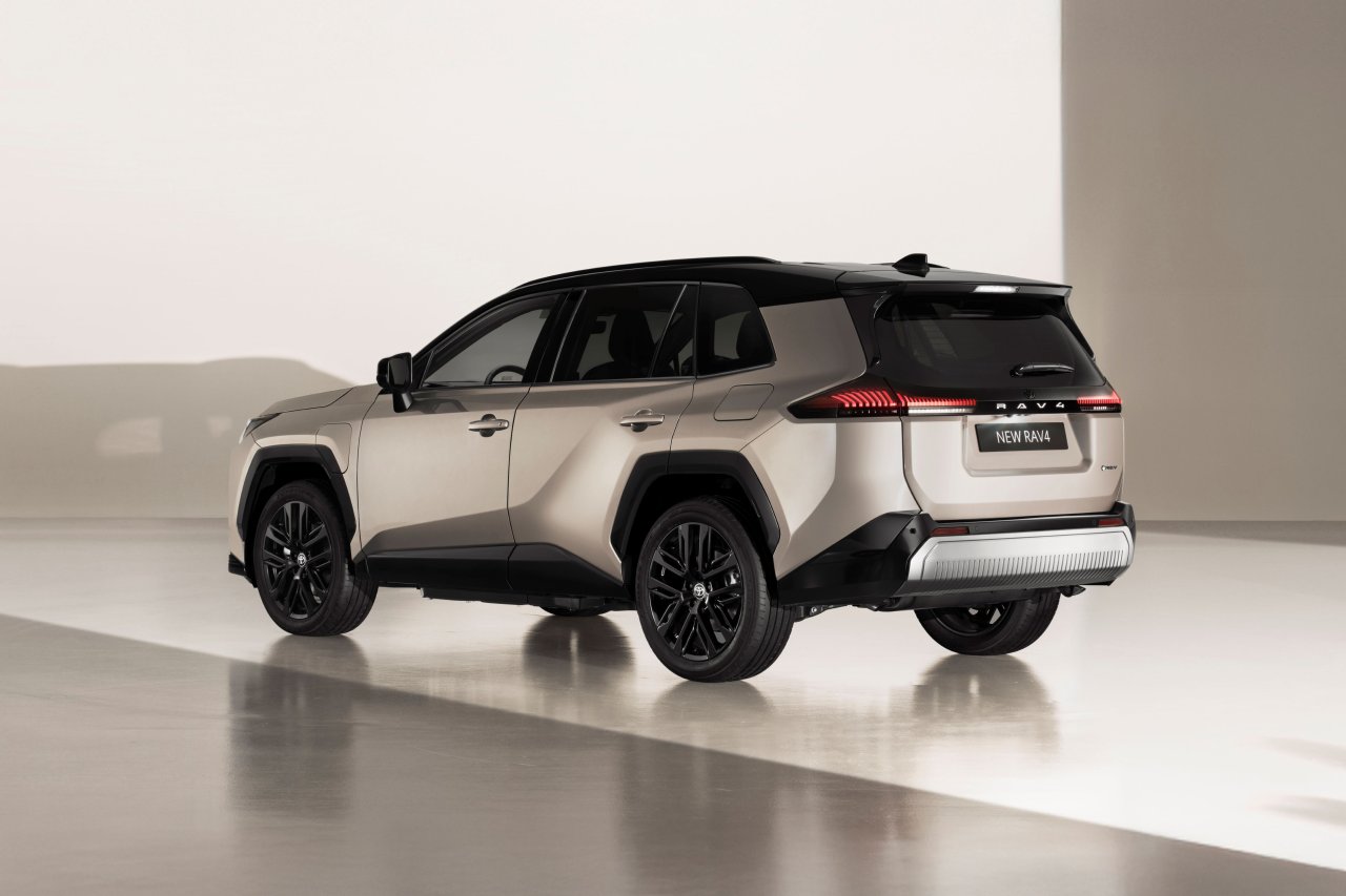 yeni-toyota-rav4-3.jpg