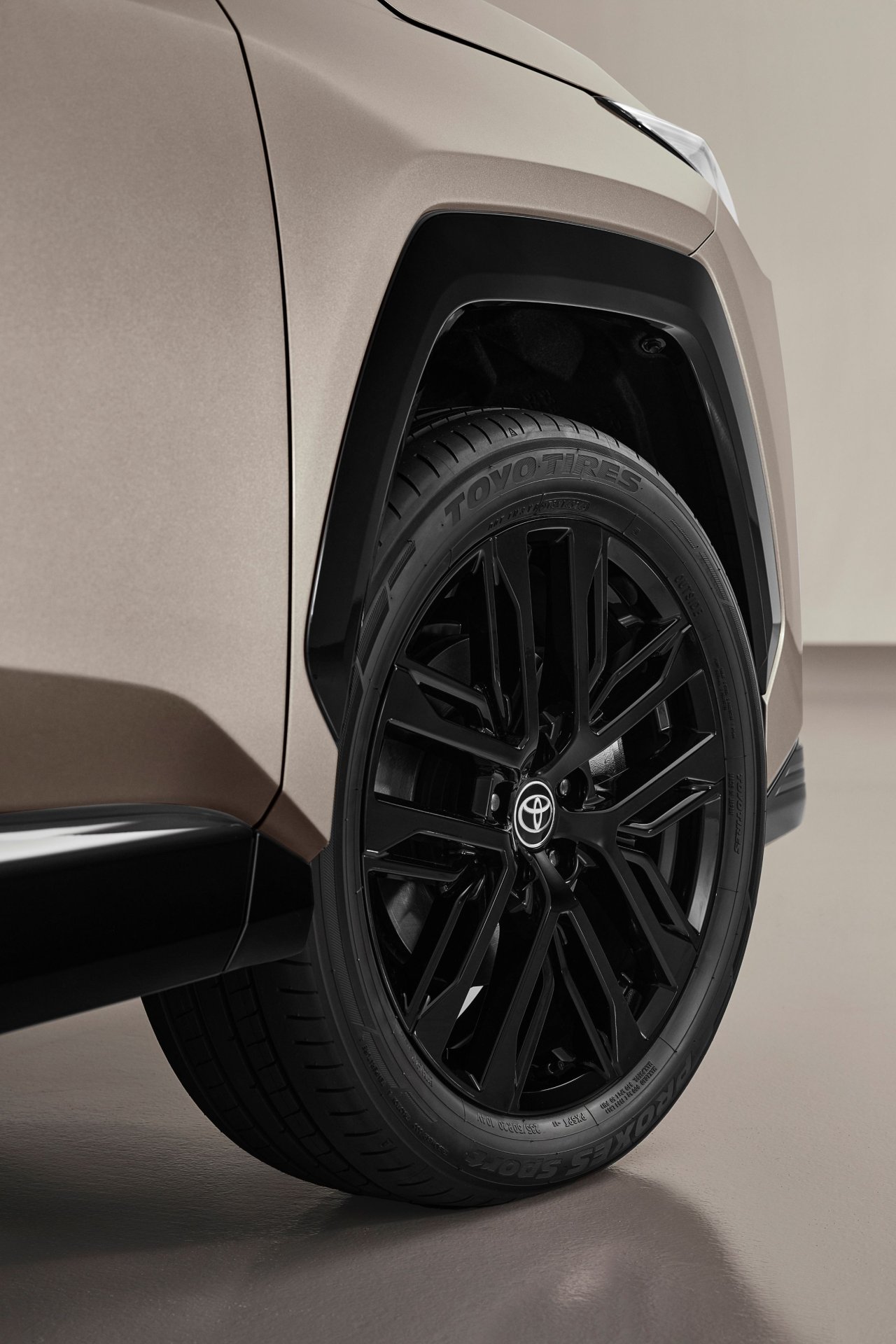 yeni-toyota-rav4-7.jpg