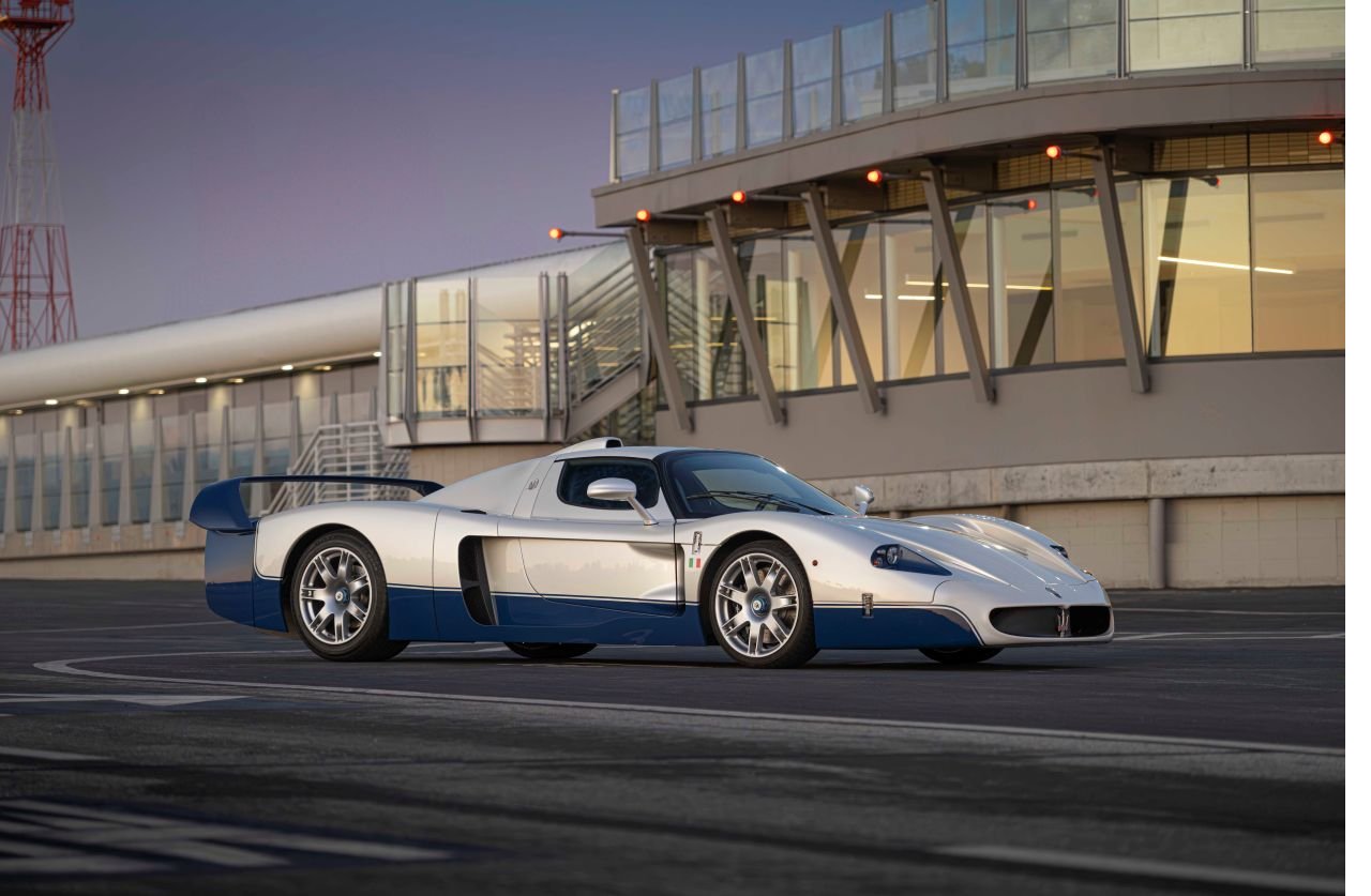 maserati-mc12-stradale-2.jpg