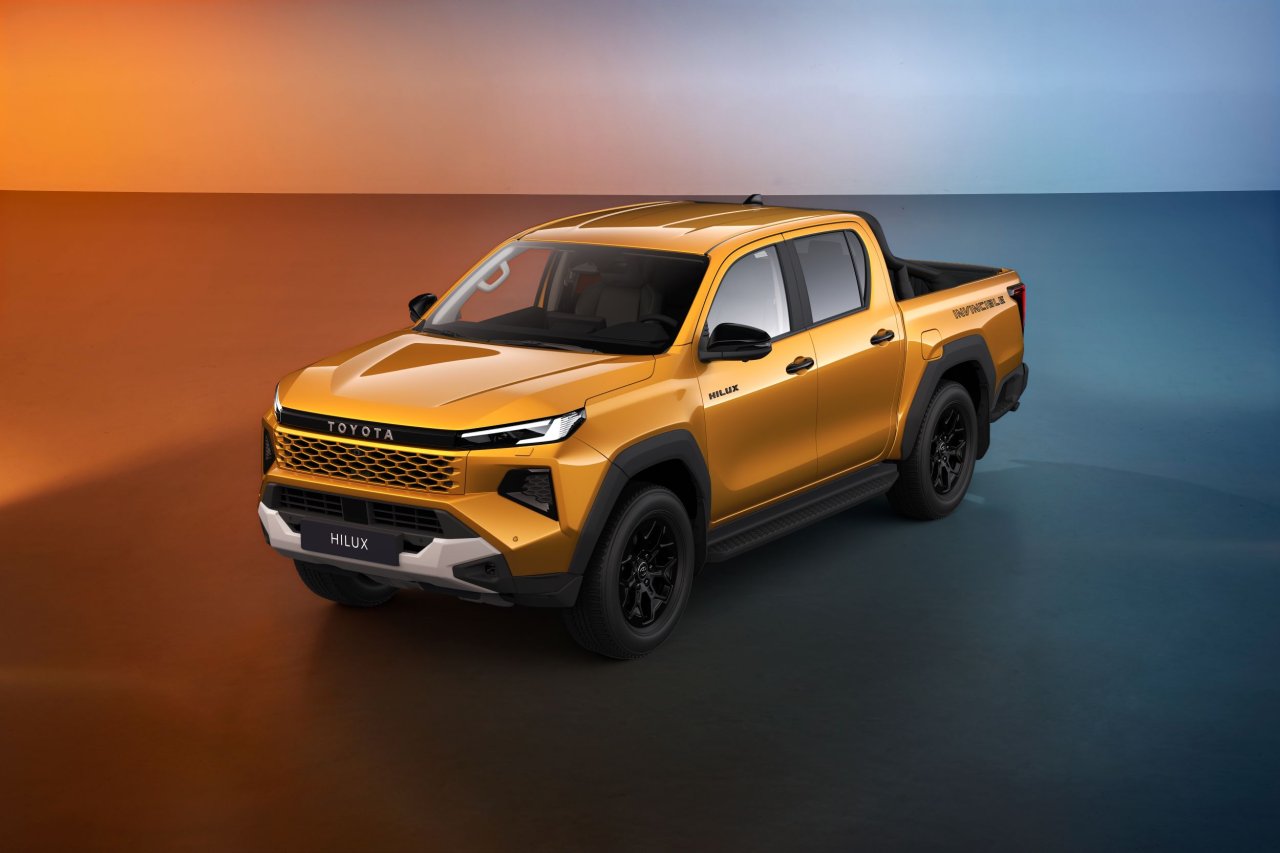 toyota-hilux-hybrid-48v-2.jpg