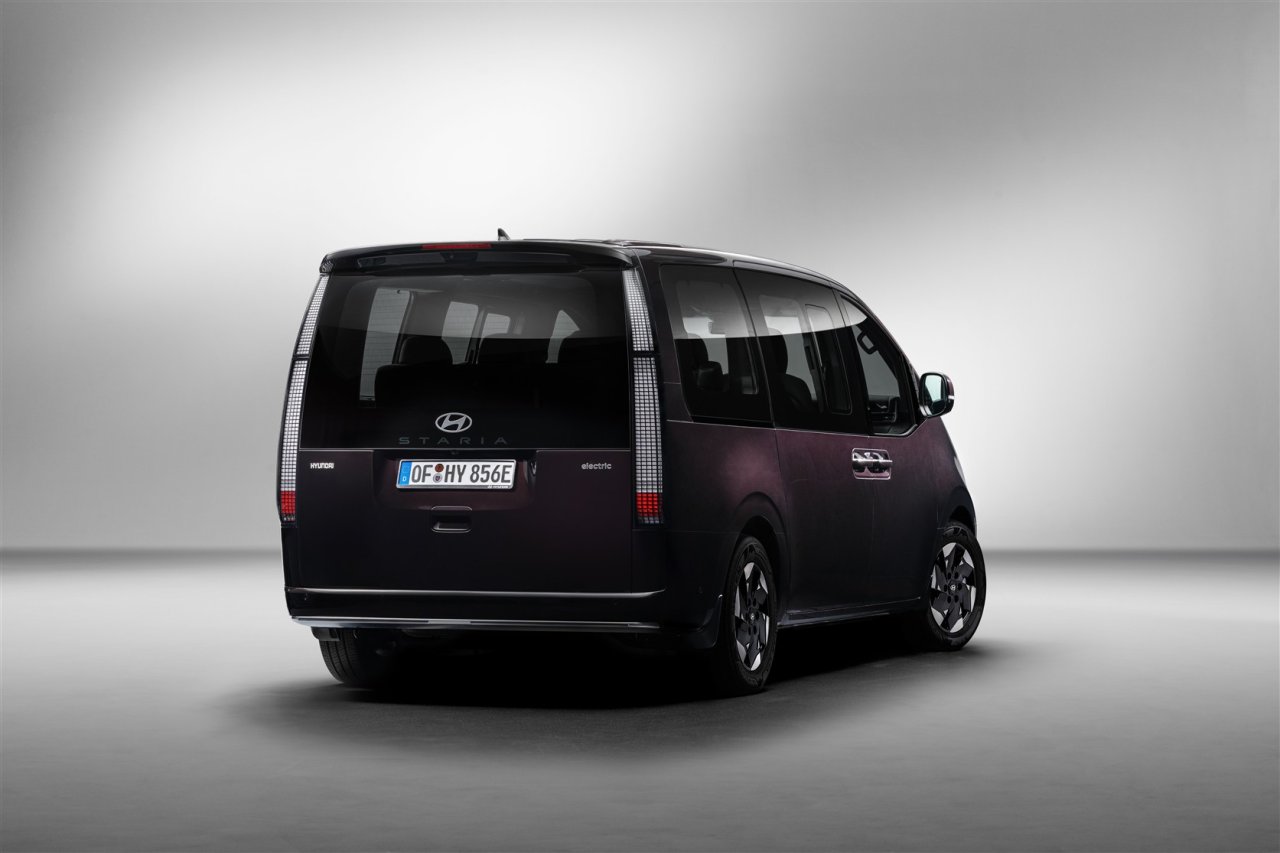hyundai-staria-elektrik-2-1.jpg