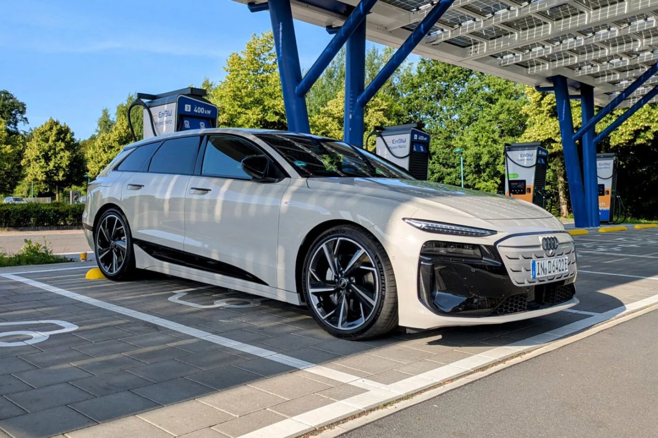 audi-a6-avant-e-tron-quattro.webp