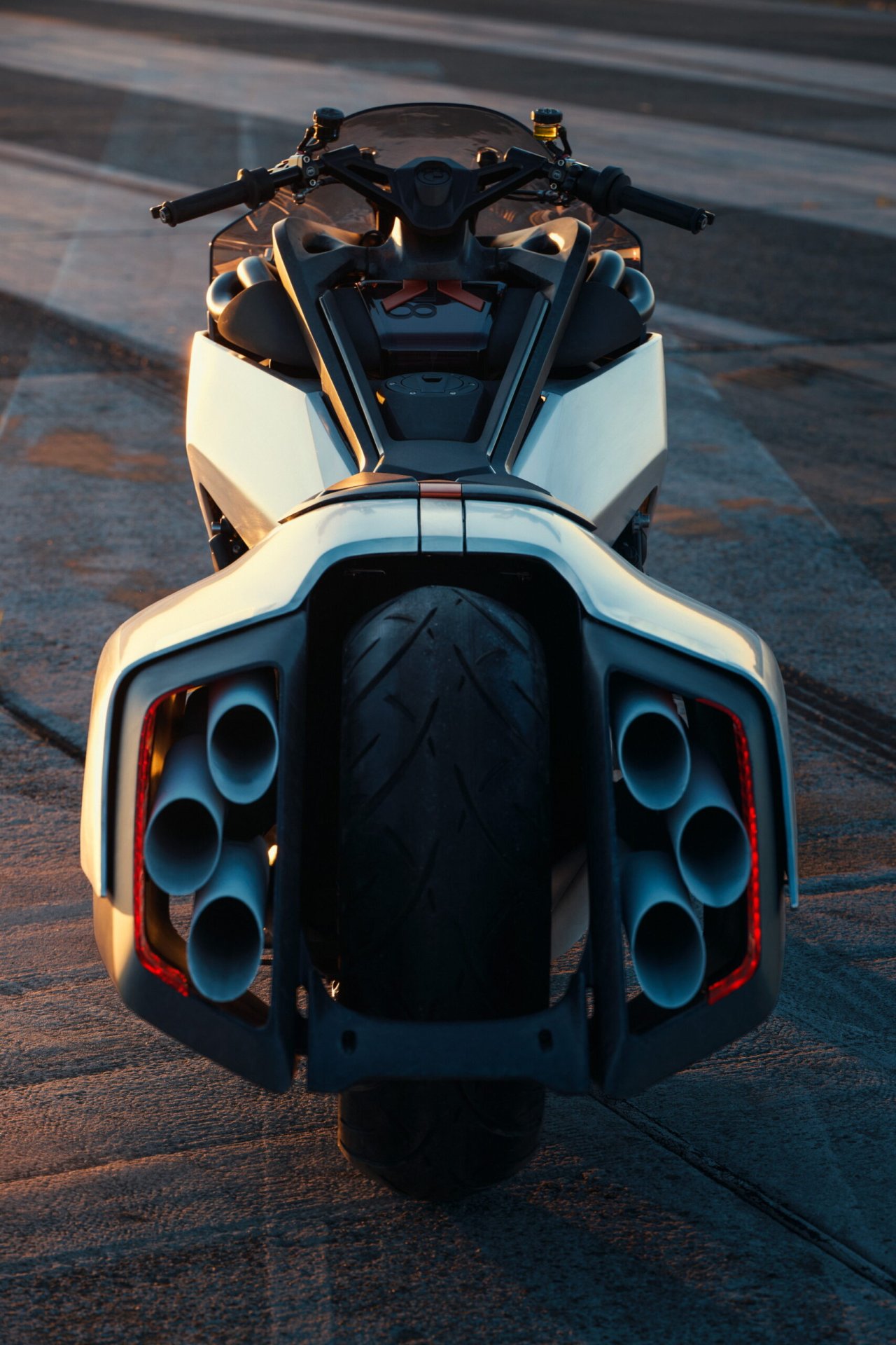 bmw-vision-k18-concept-bike.jpg