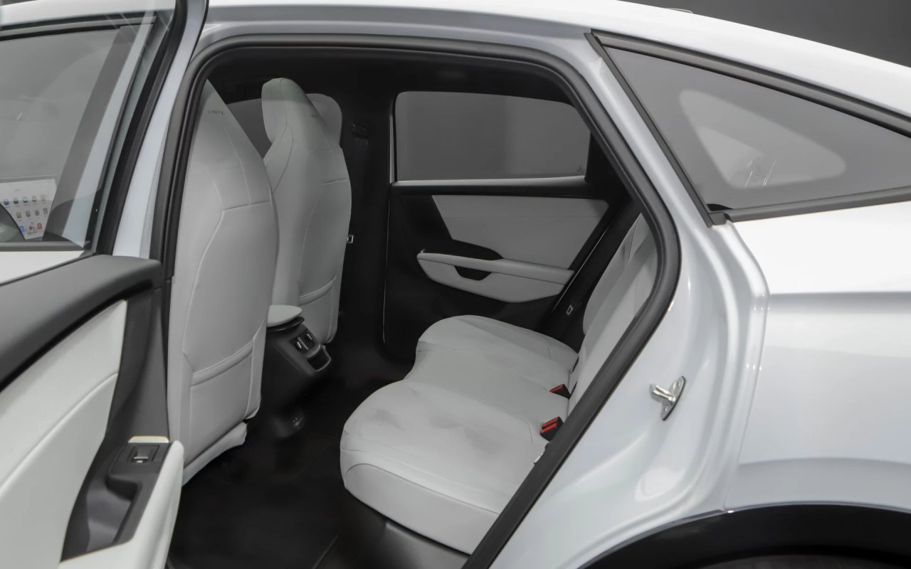 volkswagen-id-unyx4.webp