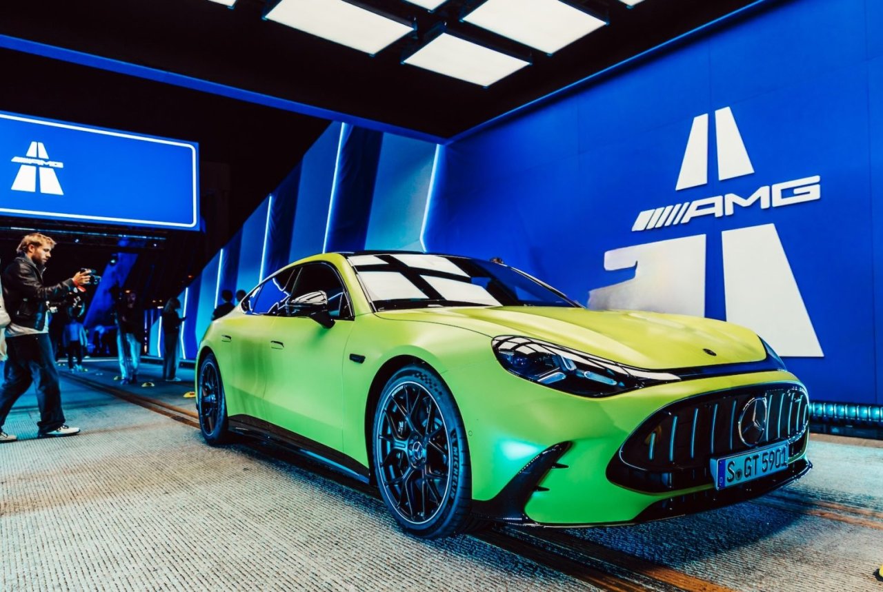 elektrikli-mercedes-amg-gt-4-door-coupe3.jpg