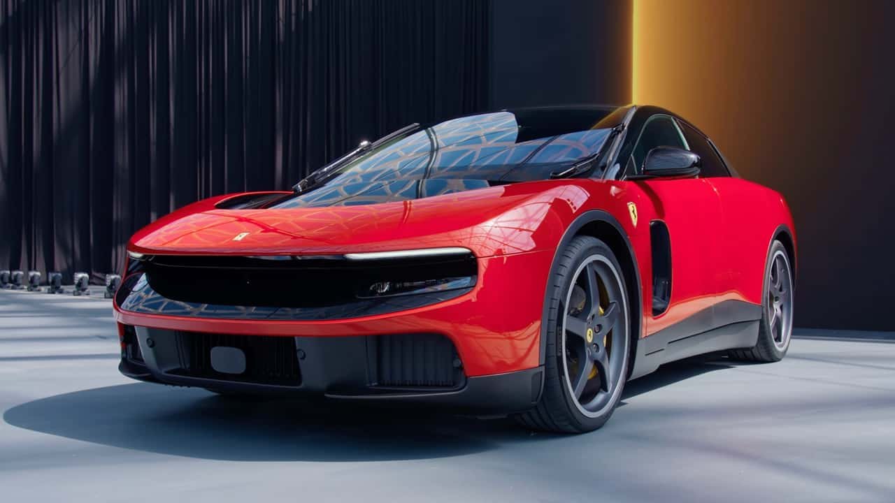ferrari-luce-ev.jpg