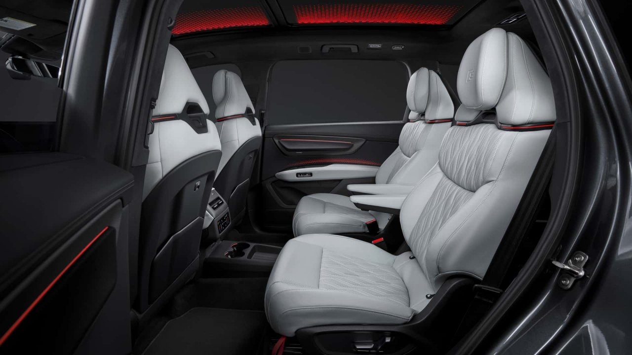 audi-q9-interior-kokpit2.jpg