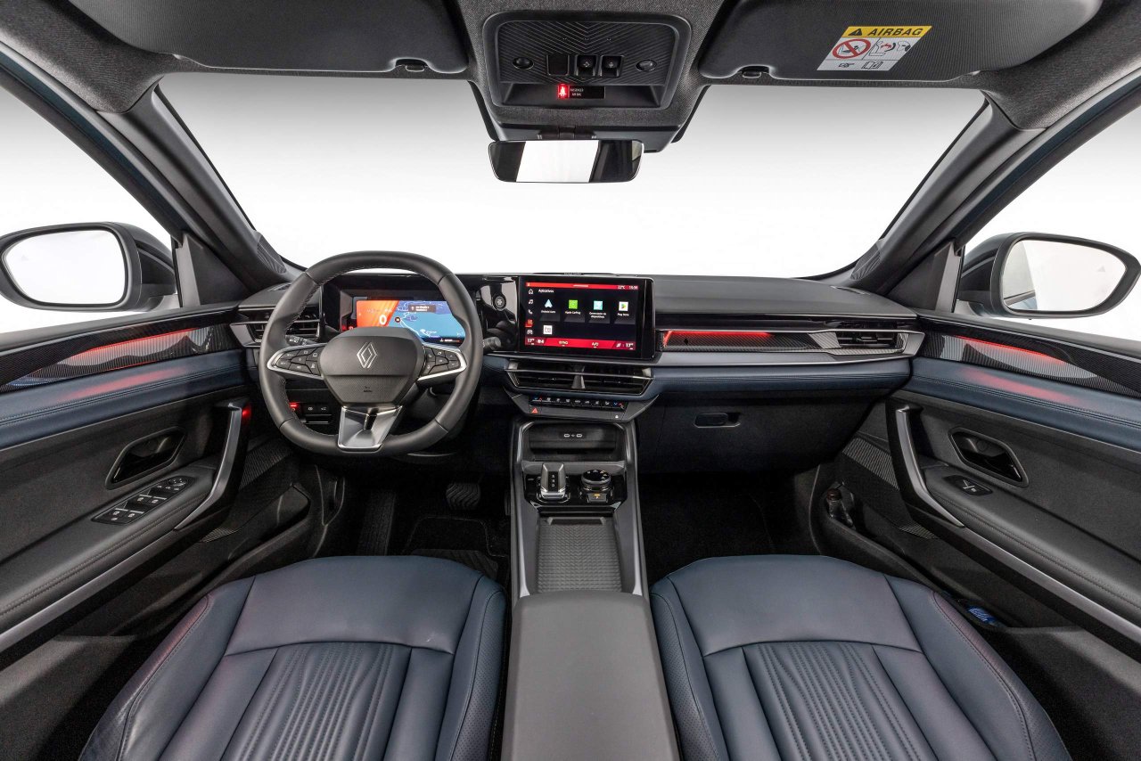 yeni-renault-boreal-kokpit.jpg