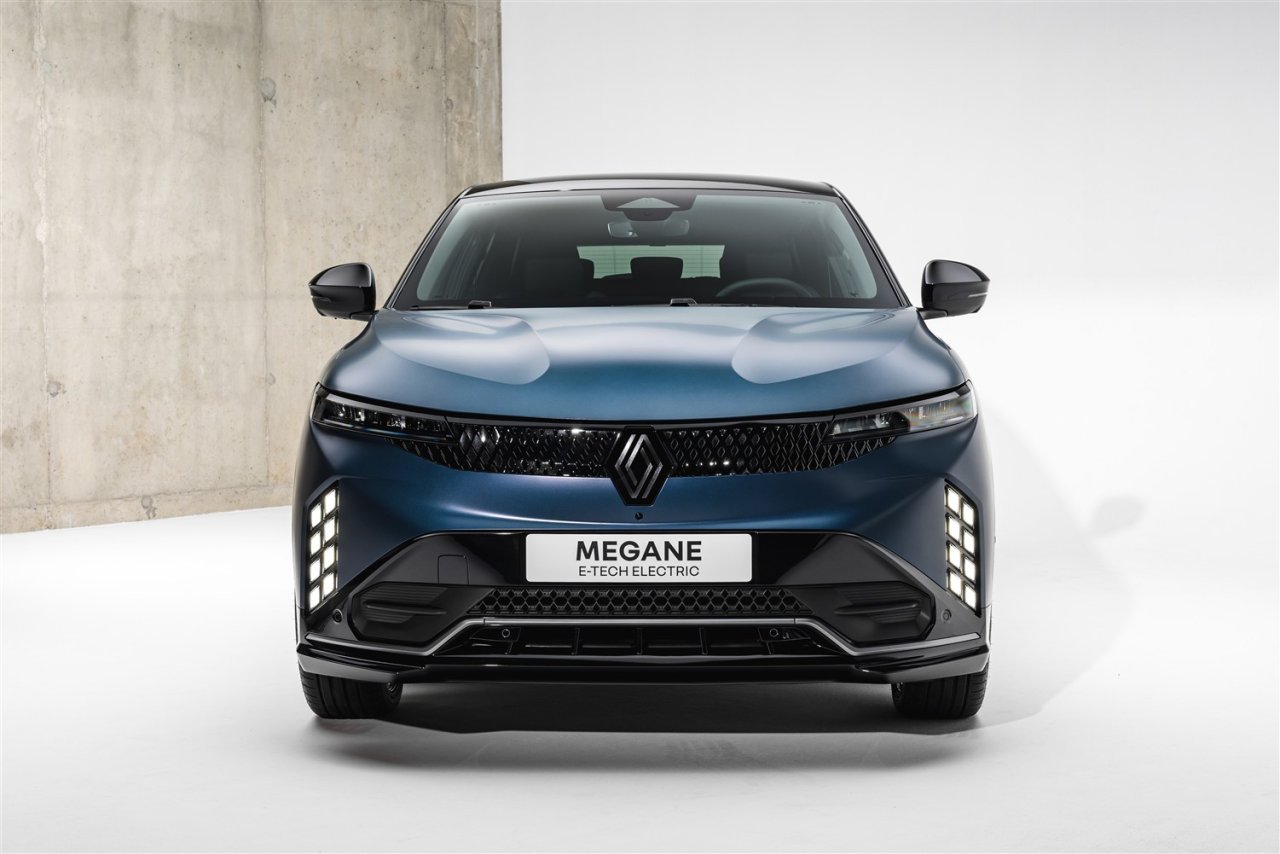 renault-megane-e-tech-1-2.jpg