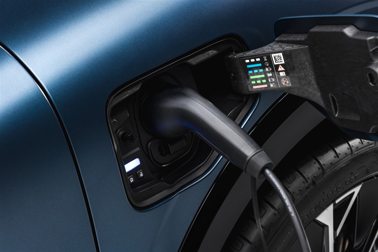 renault-megane-e-tech-1-6.jpg
