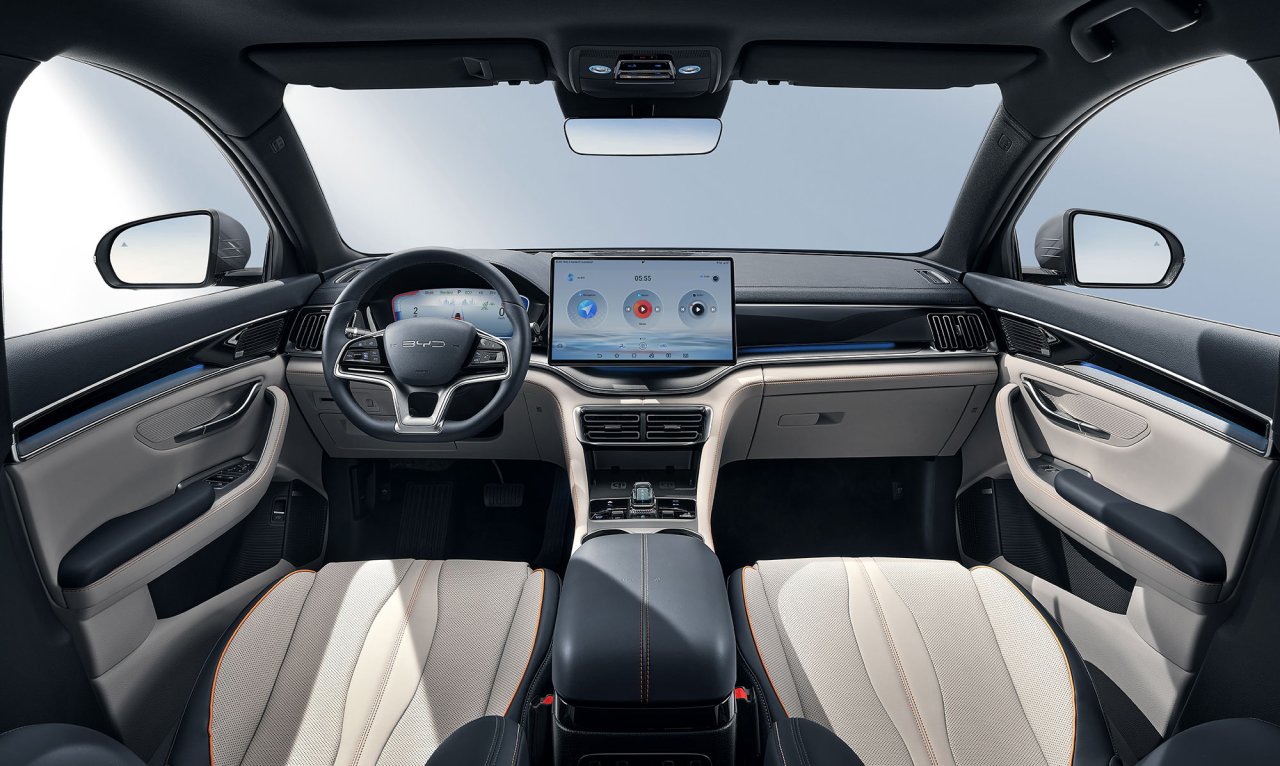 byd-seal-u-dm-i-kokpit.jpg