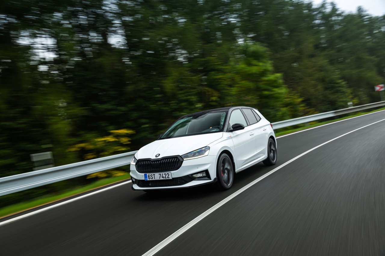 skoda-fabia-monte-carlo-130-edition-1-2.jpg