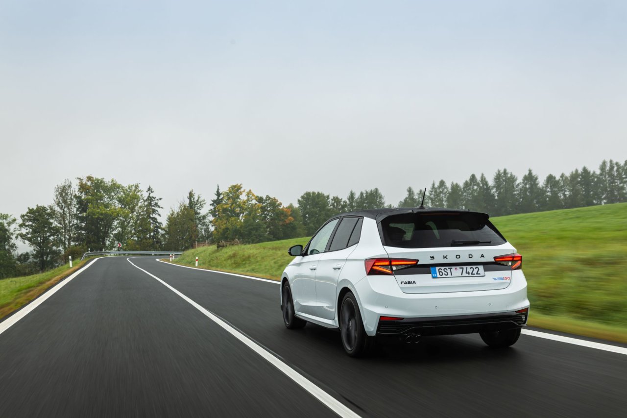 skoda-fabia-monte-carlo-130-edition-1-3.jpg