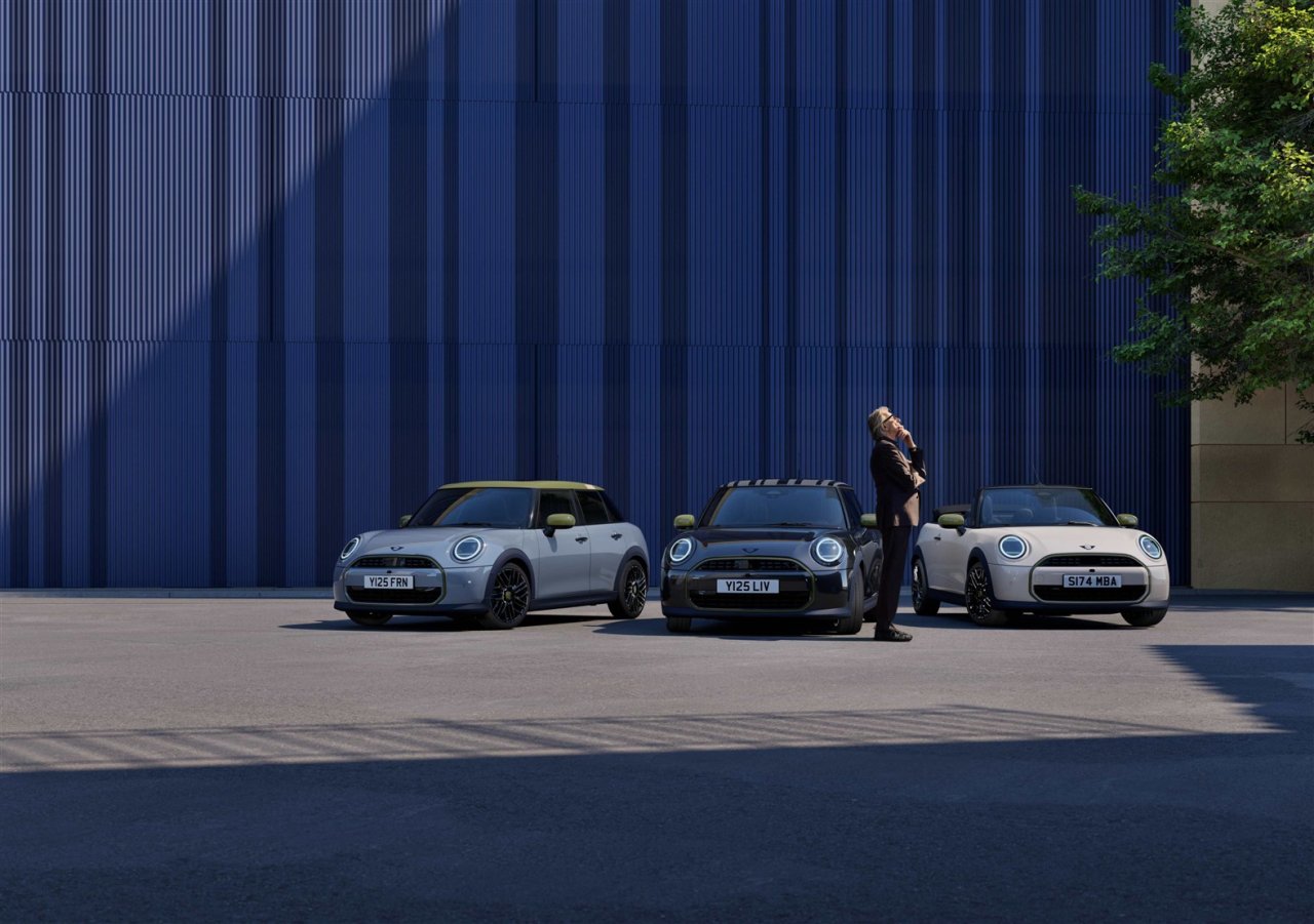 iki-buyuk-ingiliz-ikonu-yeniden-bulustu-mini-cooper-paul-smith-edition-on-siparise-acildi-5.jpg