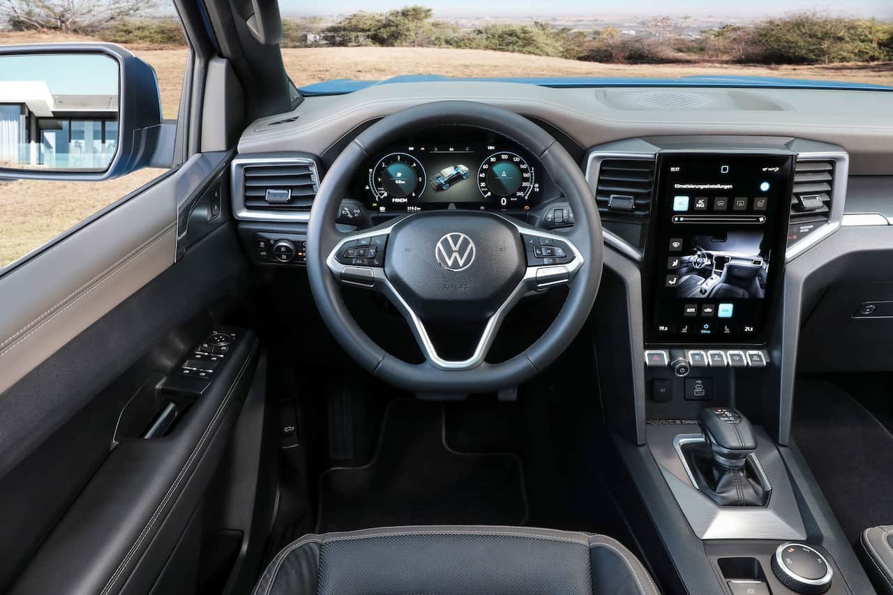 vw-amarok-interior-dashboard-driver-side.jpg