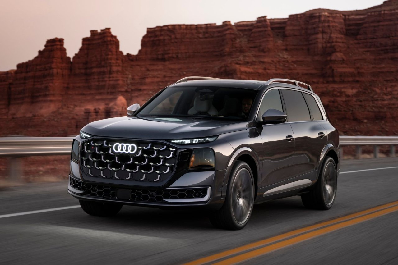 audi-sq9-1.jpg