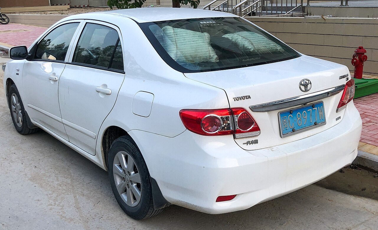 toyota-corolla-e150-sedan.jpg